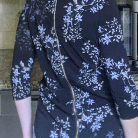 Women's Black Dynamite 3/4 Sleeve Floral Top With Back Zipper - US/UK XS - Picture 2 of 4